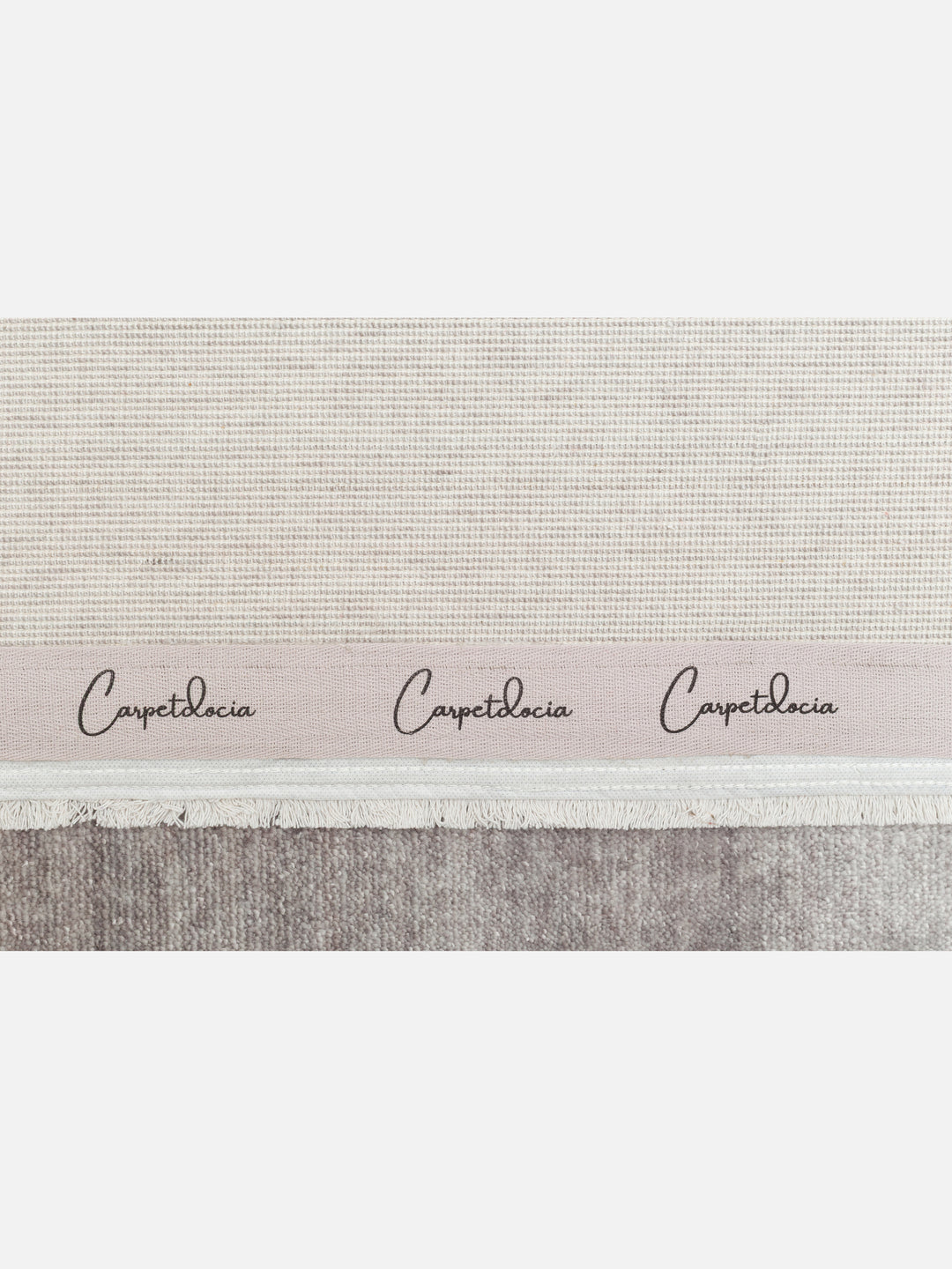 Victoria %100 TENCEL™ Lyocell El Emeği ile Üretilen Halı SILVER MIST Carpetdocia kenar şeridi detayı