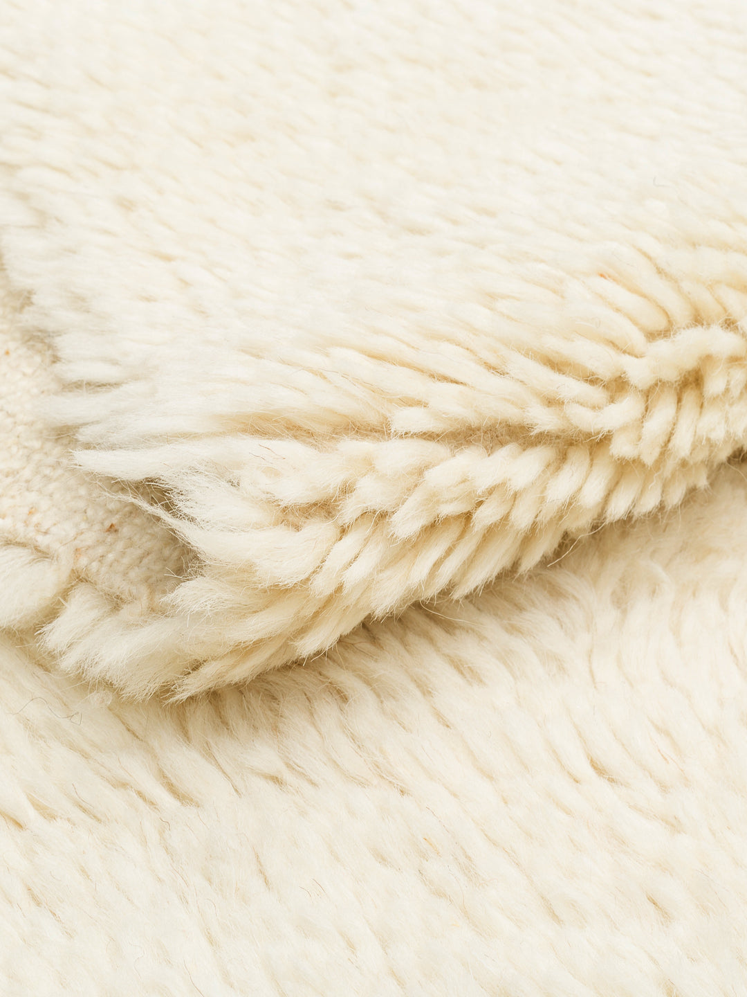 Morocco %100 Yün El Emeği ile Üretilen Uzun Tüylü Halı IVORY kıvrım detayı